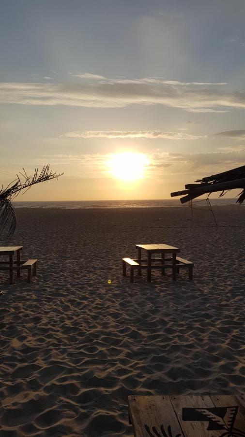Beachwalk Guesthouse 에스모리츠 외부 사진